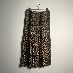 Olivaceous leopard midi skirt